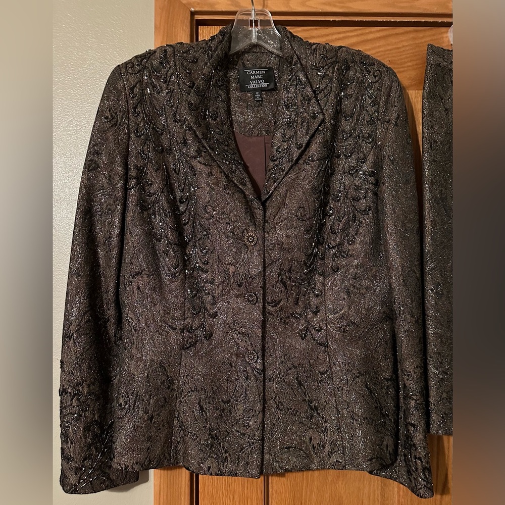 Beautiful sequin  suit set. Only worn twice. Dry cleaned and ready to ship